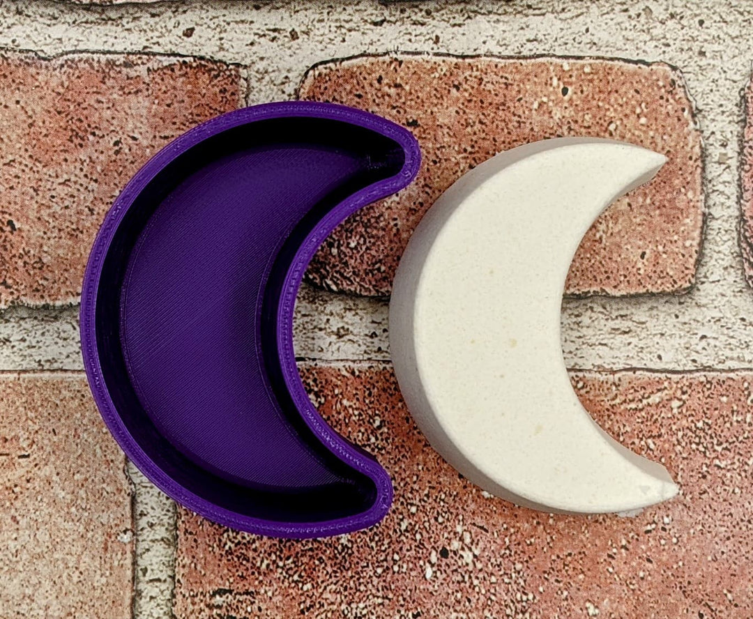Crescent Moon Hybrid Bath Bomb Mold