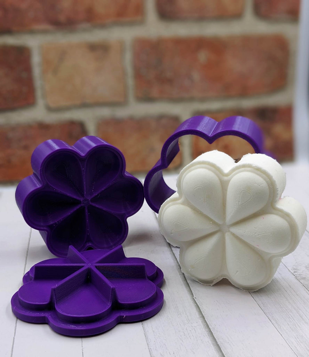 Flower Break Apart Shower Steamer Mold