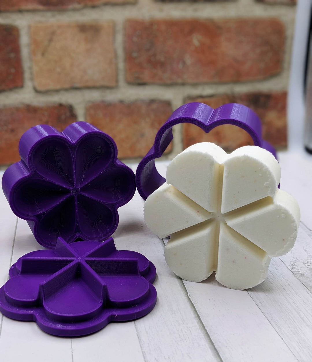 Flower Break Apart Shower Steamer Mold
