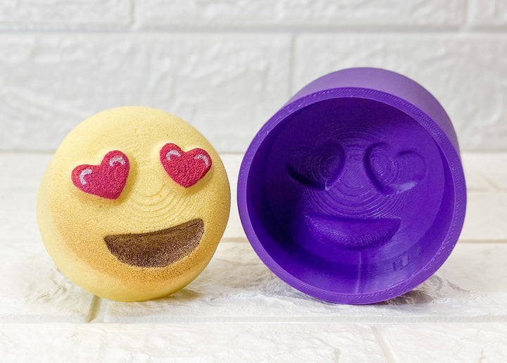 HYBRID Smiling Face with Heart-Eyes Emoji Bath Bomb Mold