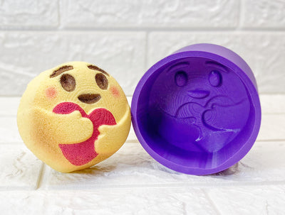 HYBRID Care Emoji Bath Bomb Mold